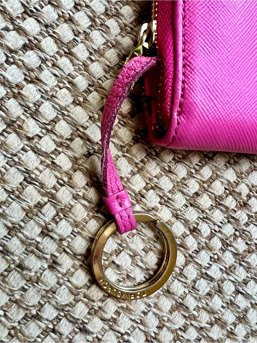 🎀Tory Burch Robinson Pink Zip Wallet